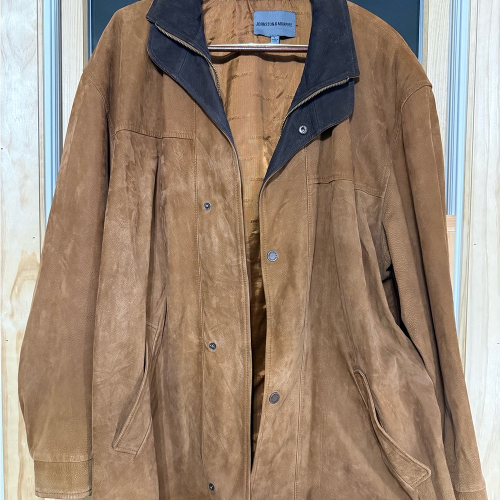 Johnston & Murphy Men’s Tan Suede Trench with Contrast Collar